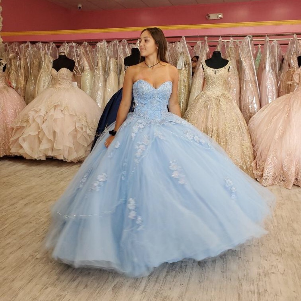 Prom gown